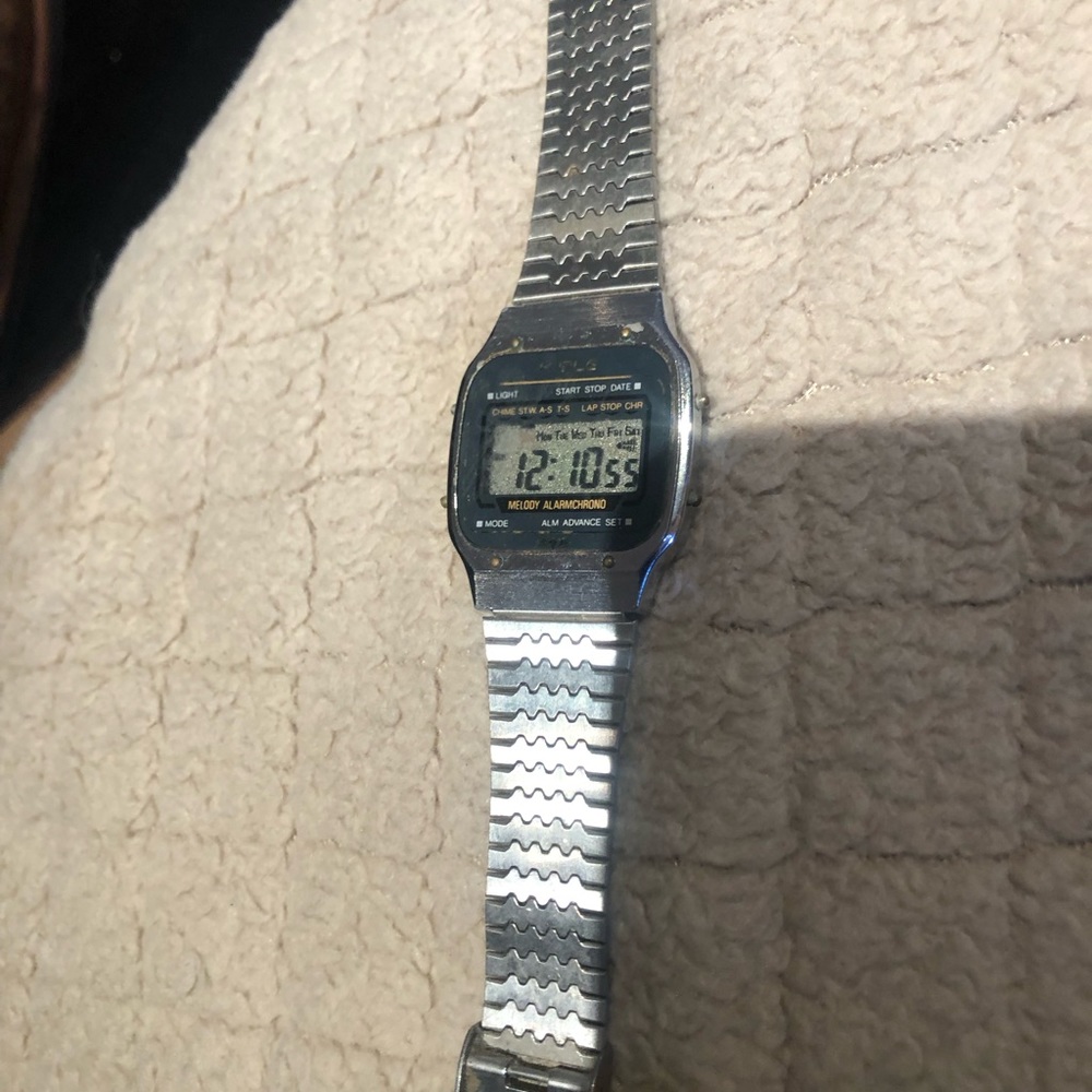 Old Watch Good Working Condition - image 3